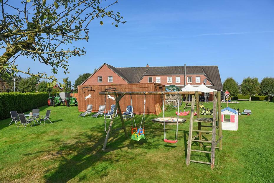 Ferienhof Zur Alten Linde Holtgast Exteriér fotografie