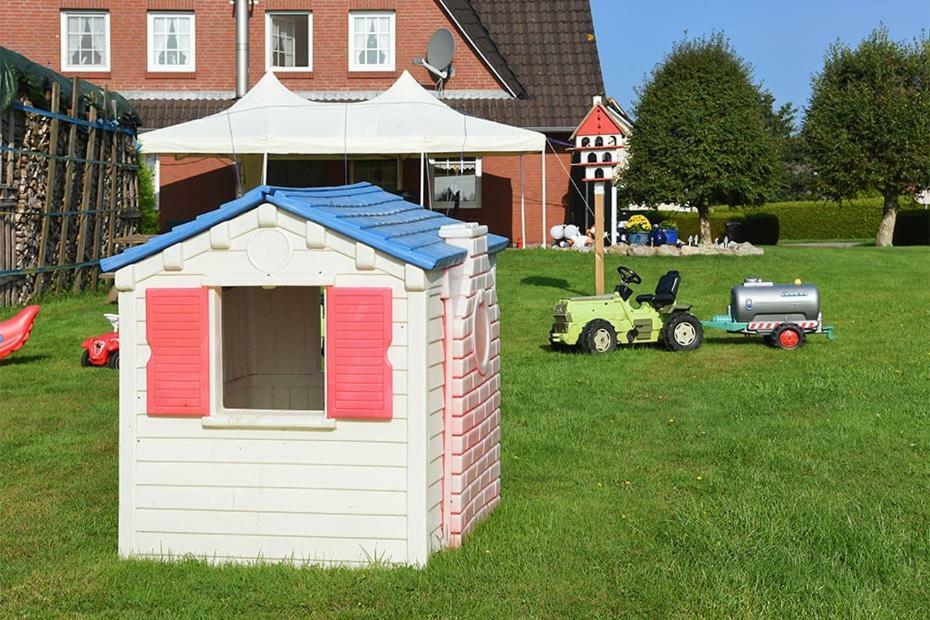 Ferienhof Zur Alten Linde Holtgast Exteriér fotografie